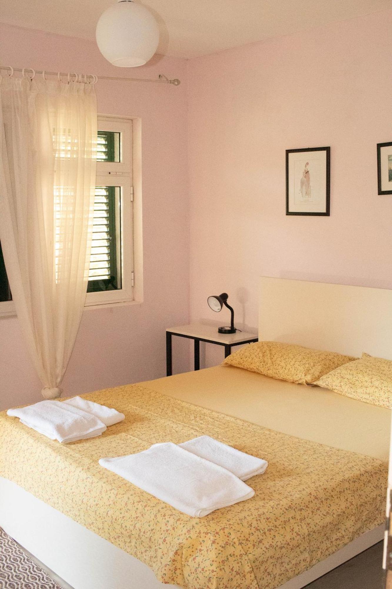 Agroturizem Hotel Vila Franceze Koman Bagian luar foto
